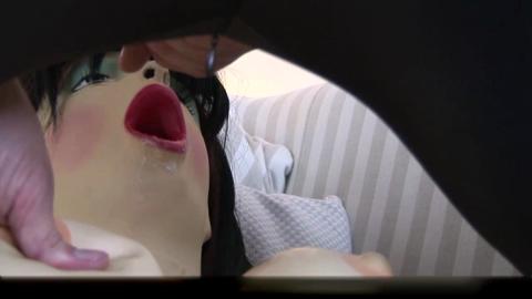 5823