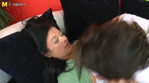 18296